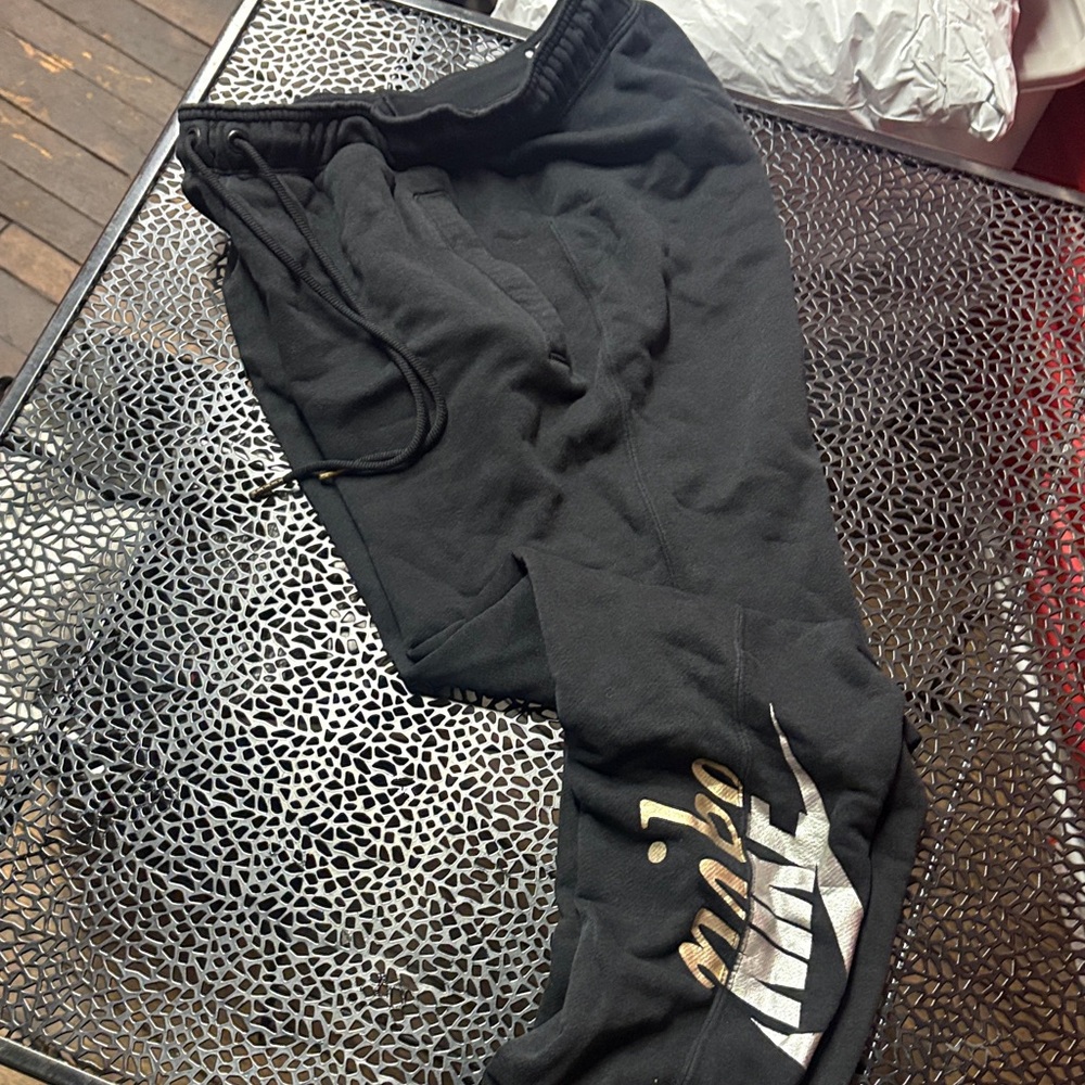 Nike joggers size small women’s black gold silver logo fast shipping